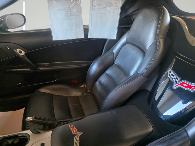 Used 2005 Chevrolet Corvette Convertible w/ Preferred Equipment Group RWD image 22