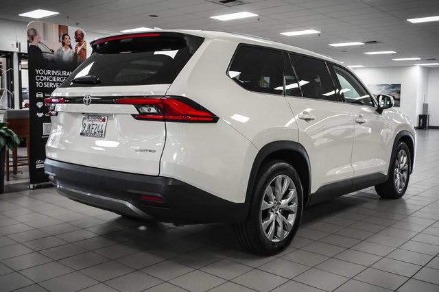 Used 2024 Toyota Grand Highlander AWD image 6