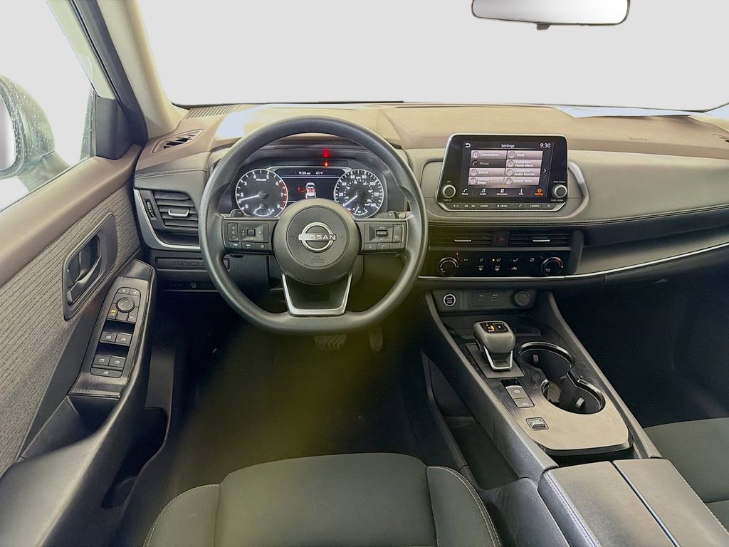 Used 2023 Nissan Rogue S image 23