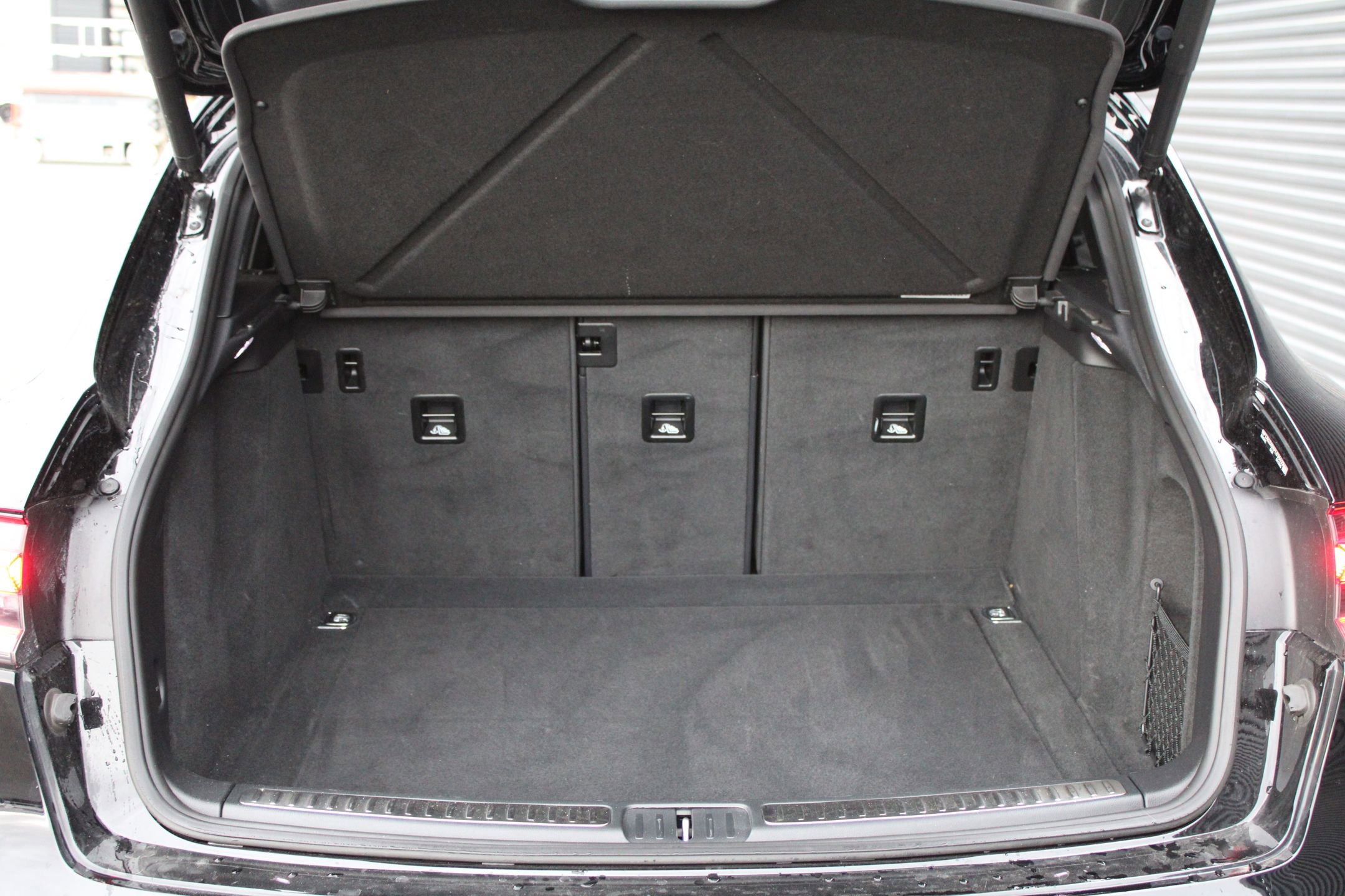 Certified 2023 Porsche Macan S image 24