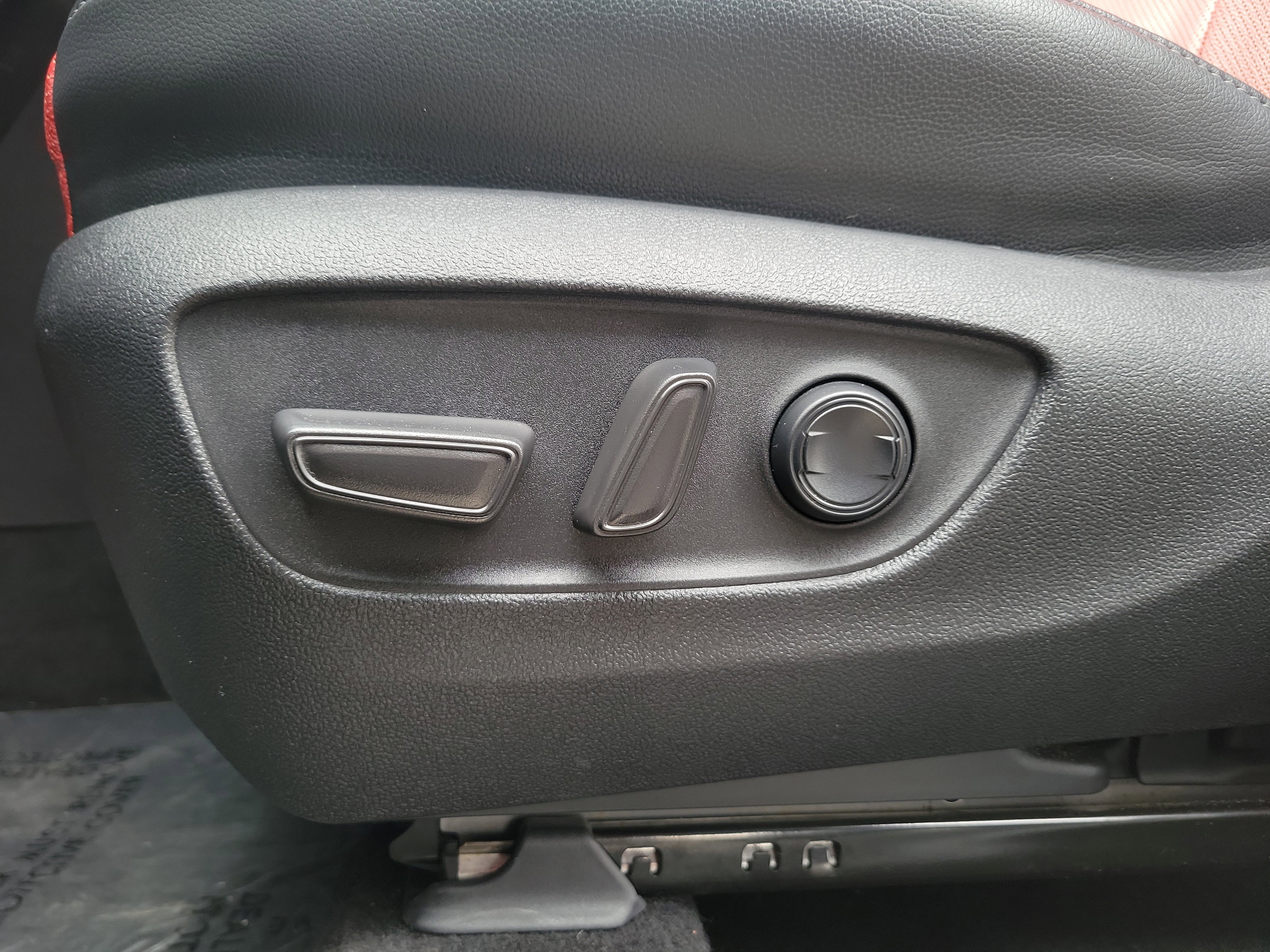 Used 2022 Toyota Highlander XSE image 19