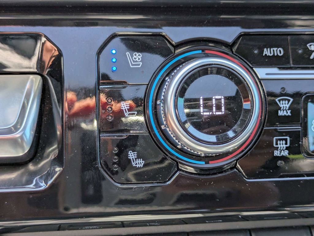 Used 2024 GMC Sierra 2500 Denali w/ Denali Reserve Package image 24