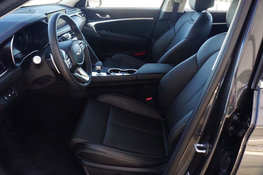 Certified 2026 Genesis G70 2.5T image 17