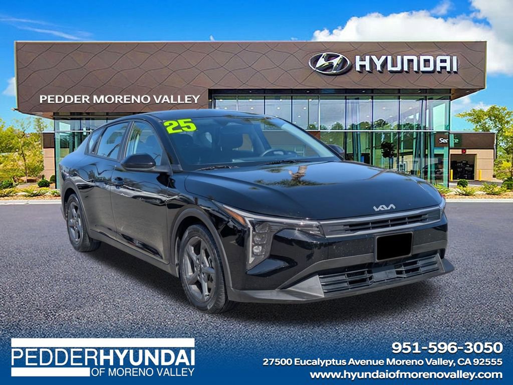 Used 2025 Kia K4 FWD image 1