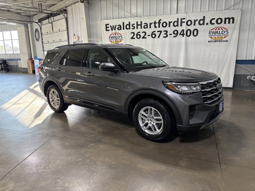 New 2026 Ford Explorer Active image 2