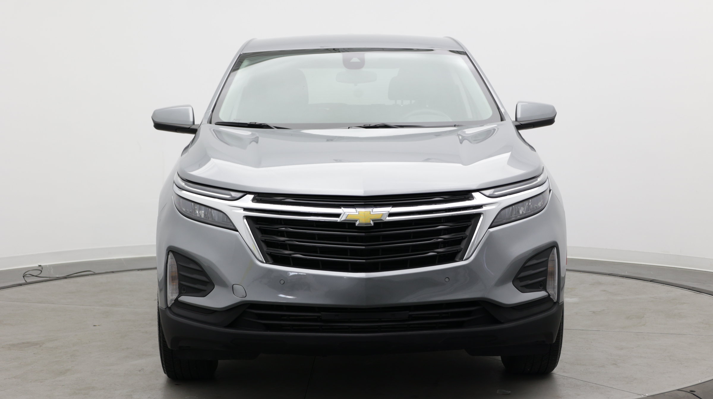 Used 2024 Chevrolet Equinox LT AWD/4WD image 2