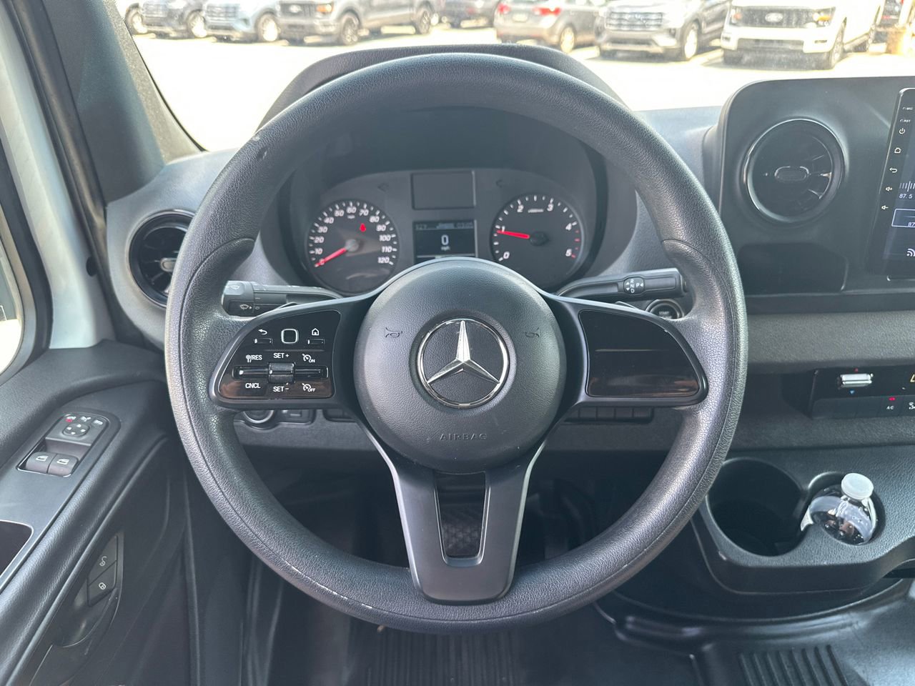 Used 2022 Mercedes-Benz Sprinter 2500 image 22