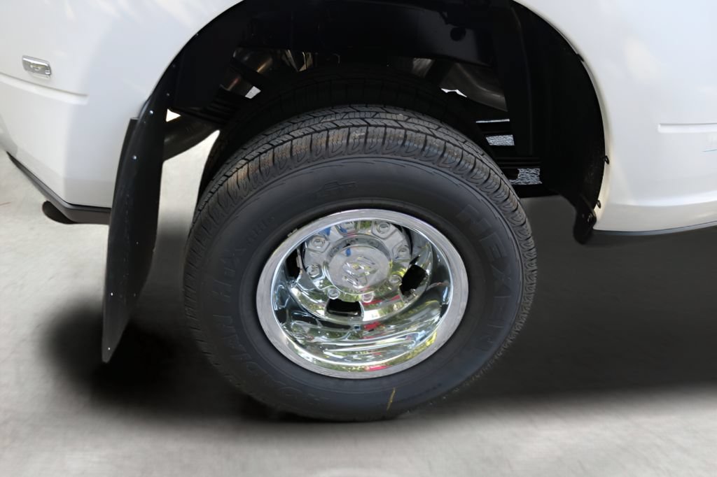 New 2027 RAM 3500 Tradesman AWD/4WD image 9