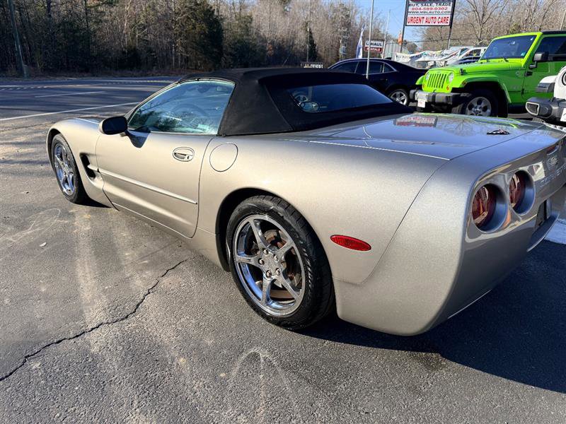 Used 2000 Chevrolet Corvette Convertible w/ Memory Pkg image 3
