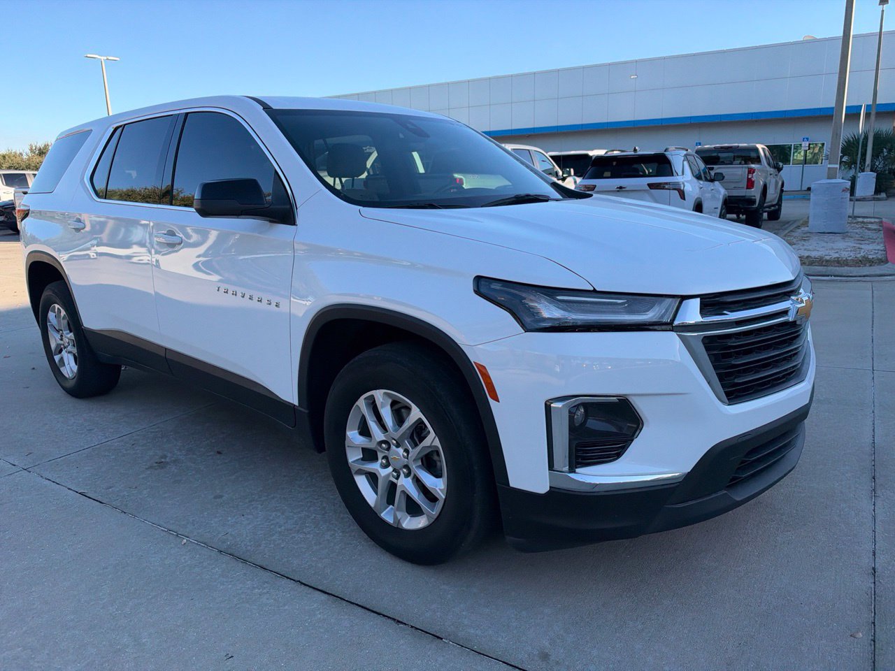 Used 2023 Chevrolet Traverse LS FWD image 7