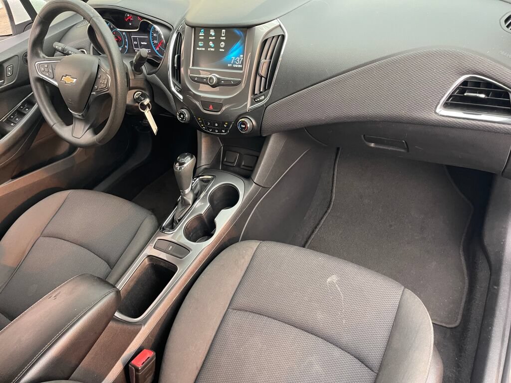 Used 2016 Chevrolet Cruze LT FWD image 27