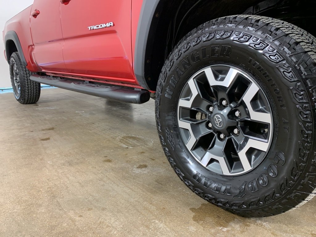 Used 2019 Toyota Tacoma TRD Sport image 6