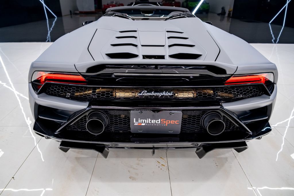 Used 2020 Lamborghini Huracan EVO image 23