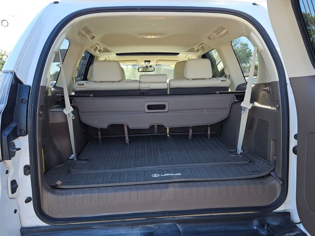 Used 2019 Lexus GX 460 Premium w/ Premium Package AWD/4WD image 13