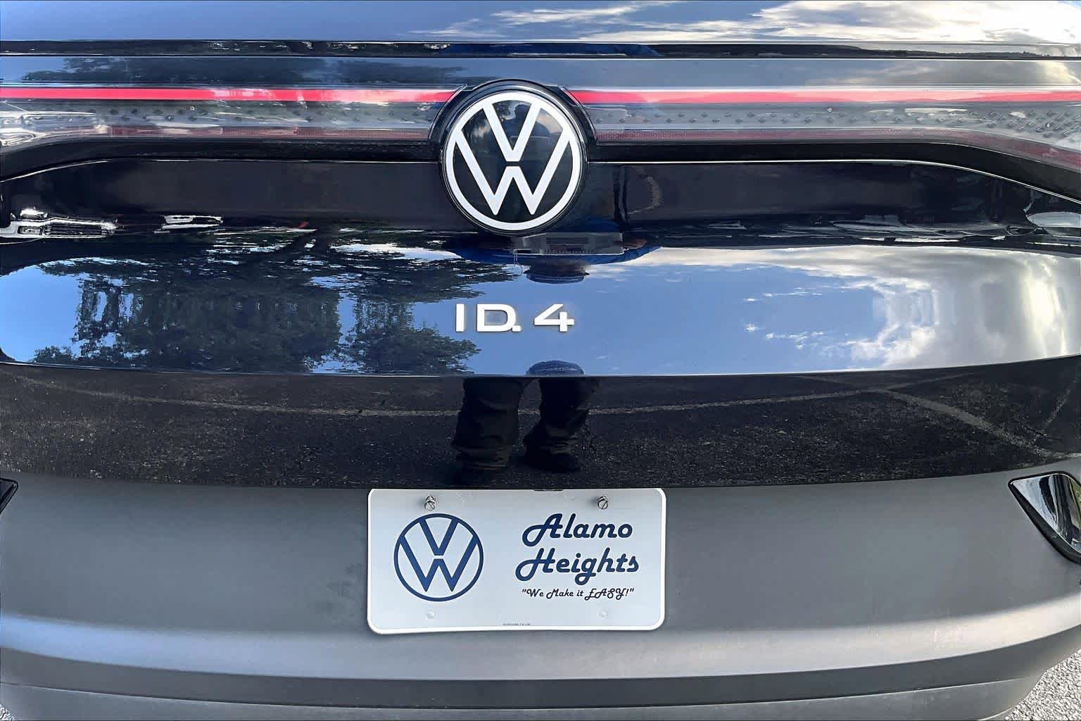 Used 2023 Volkswagen ID.4 Pro S AWD/4WD image 32