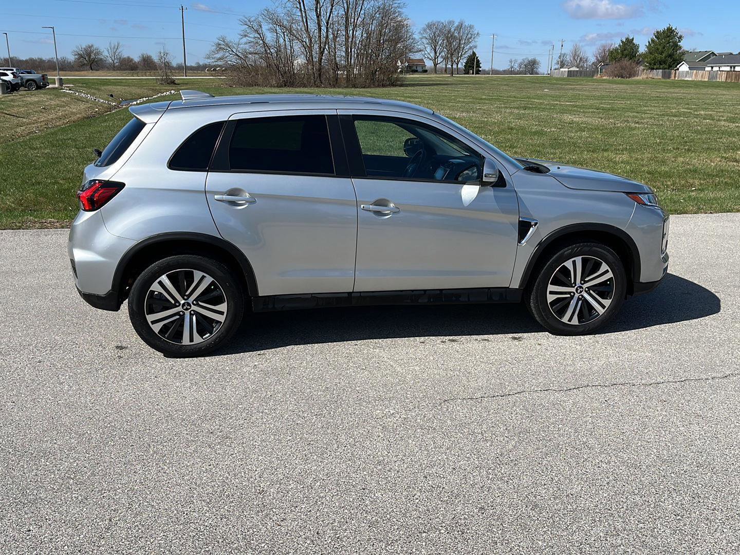 Used 2026 Mitsubishi Outlander Sport ES image 4