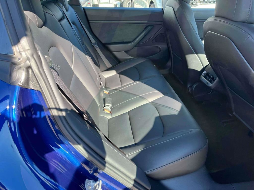 Used 2018 Tesla Model 3 Long Range image 8