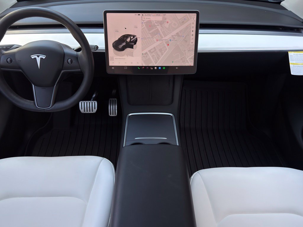 Used 2023 Tesla Model Y Performance AWD/4WD image 10