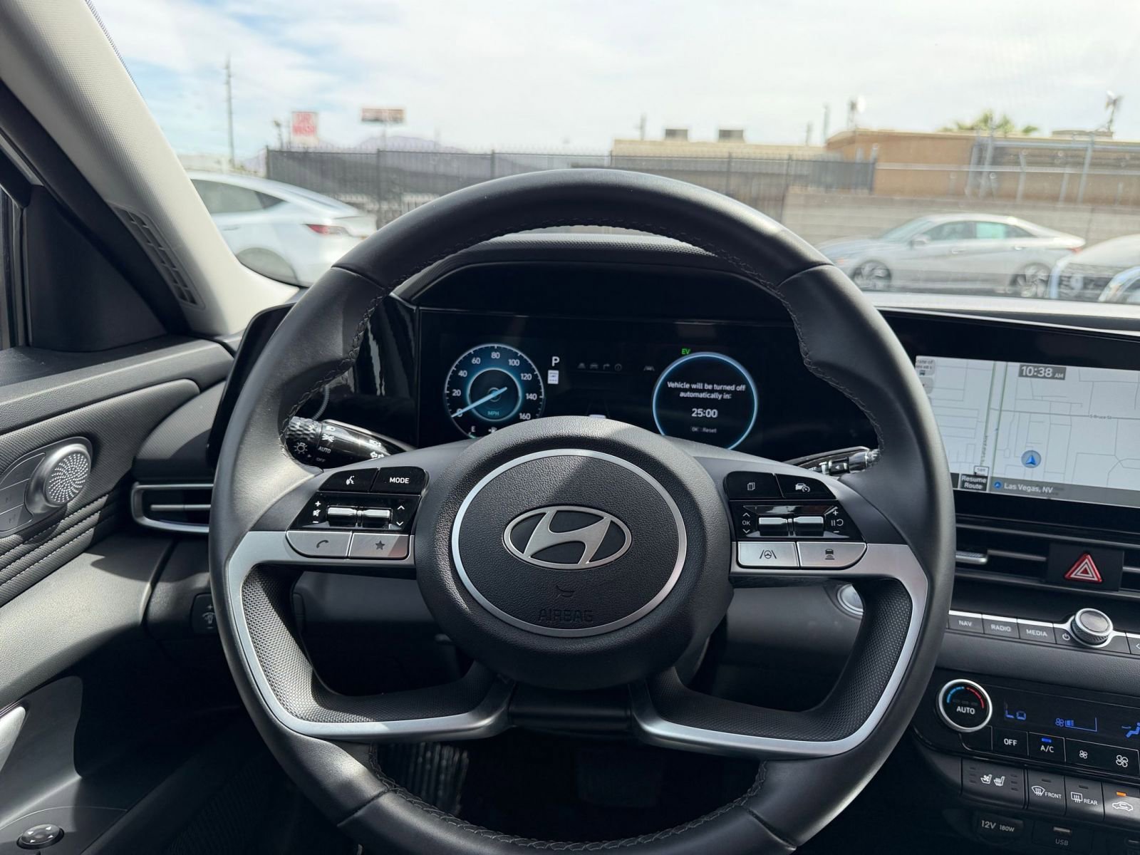 Used 2025 Hyundai Elantra Limited FWD image 35
