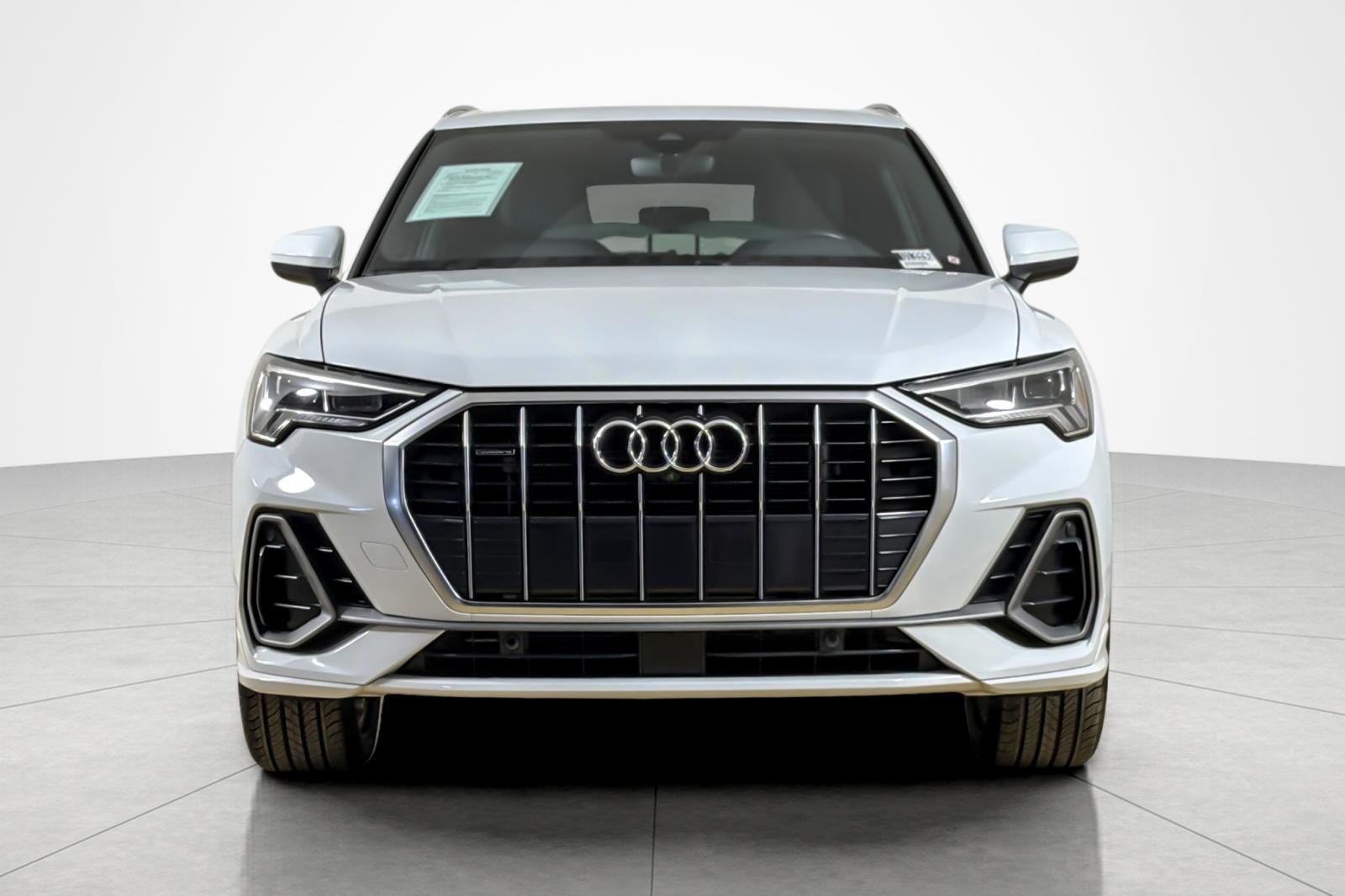 Used 2023 Audi Q3 2.0T Premium Plus w/ Premium Plus Package AWD/4WD image 8