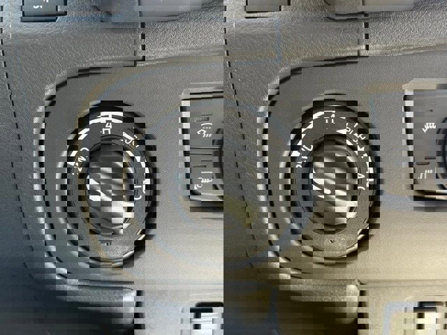 New 2026 Nissan Frontier SV w/ SV Convenience Package image 32