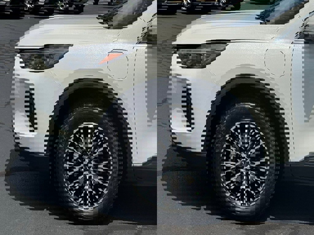 New 2025 Ford Escape SE w/ PHEV Premium Package image 38