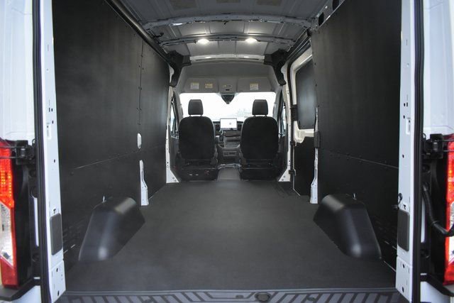 New 2026 Ford Transit 250 148 Medium Roof w/ Load Area Protection Package image 34