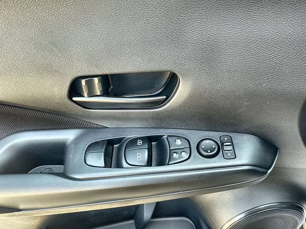 New 2025 Nissan Kicks Play S FWD image 15