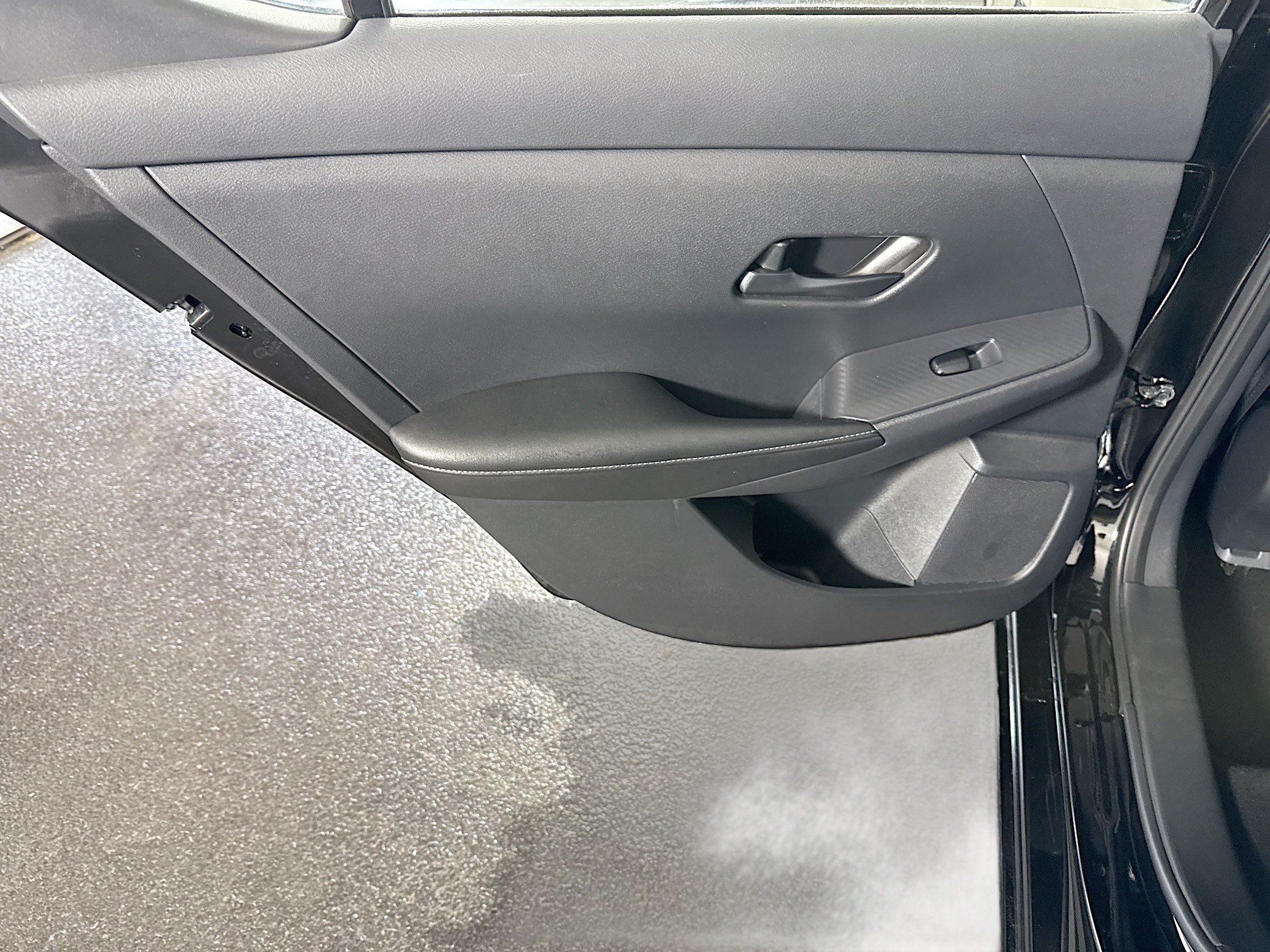 Used 2025 Nissan Sentra SV FWD image 26