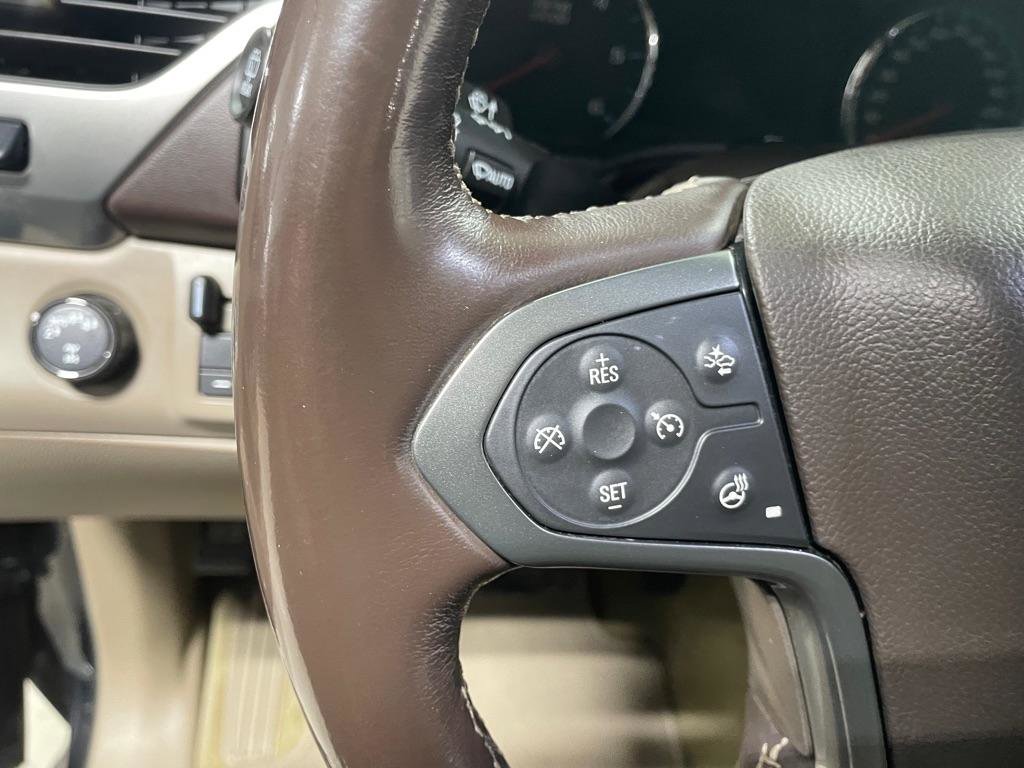 Used 2018 Chevrolet Suburban Premier image 32