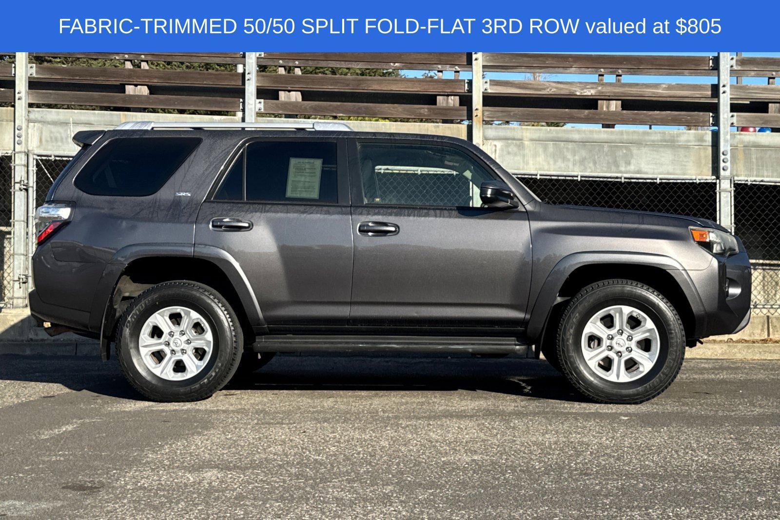 Used 2014 Toyota 4Runner SR5 AWD/4WD image 3