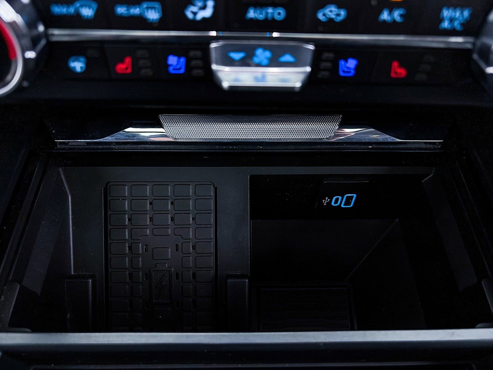 Used 2023 Ford F250 Lariat w/ Lariat Ultimate Package AWD/4WD image 41