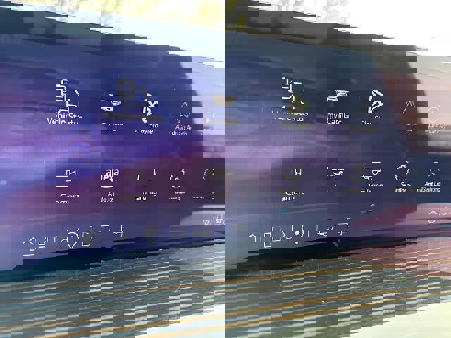 Certified 2025 Cadillac Escalade ESV Premium Luxury w/ Touring Package AWD/4WD image 35