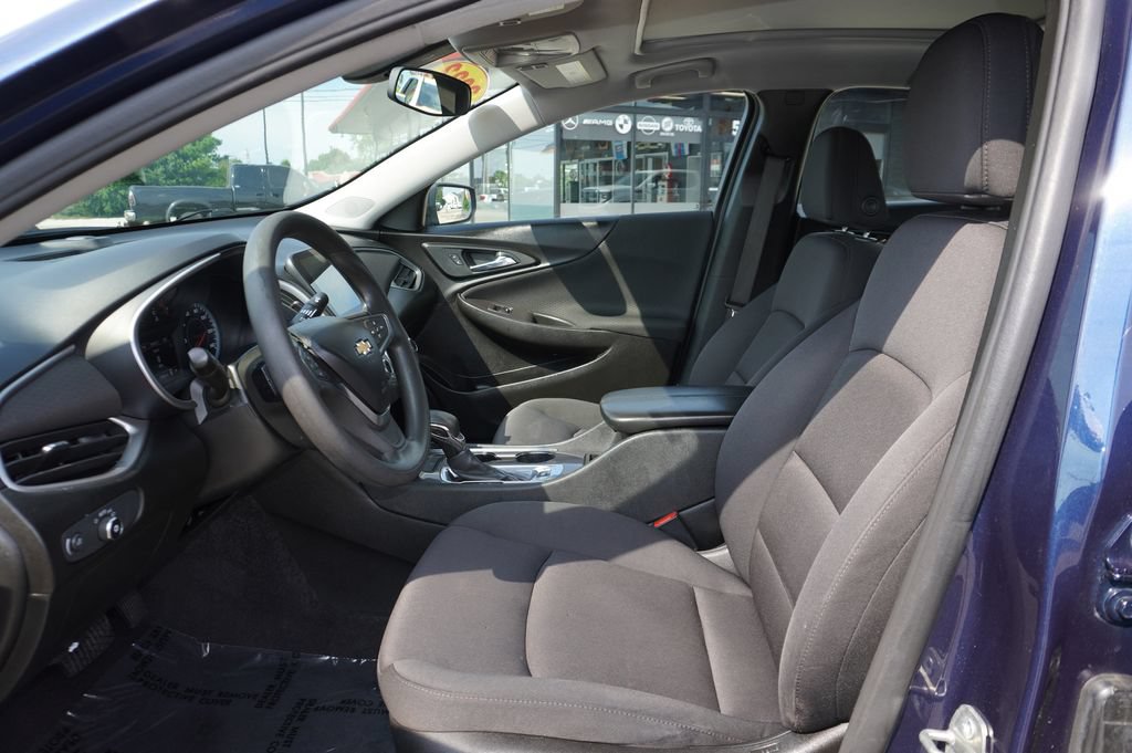 Used 2022 Chevrolet Malibu LT FWD image 22