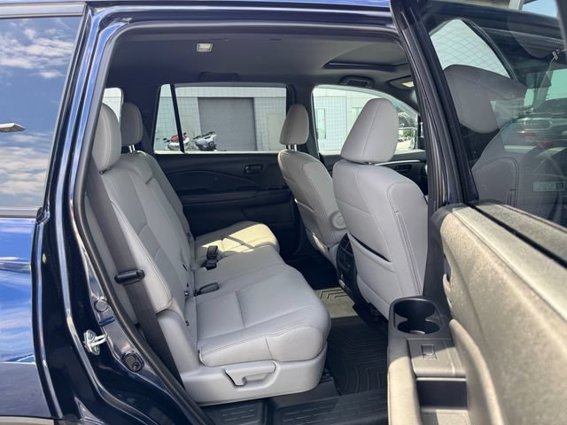 Used 2023 Honda Passport EX-L image 12