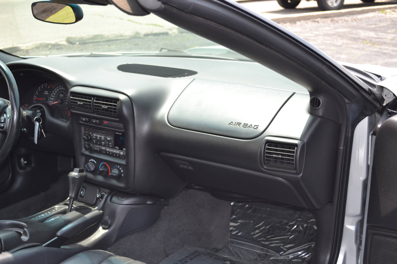 Used 2002 Chevrolet Camaro Z28 w/ SS Performance/Appearance Pkg image 28