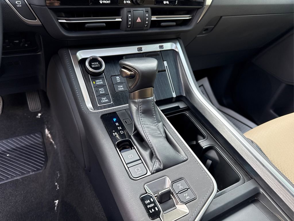 Used 2024 Lexus GX 550 550 Overtrail image 39