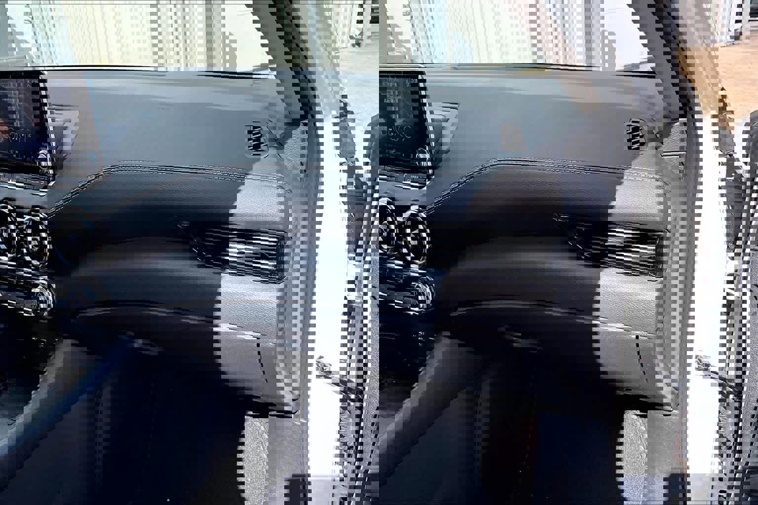 Certified 2023 Nissan Sentra SV w/ Trunk Package image 18