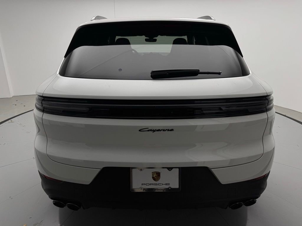 Certified 2025 Porsche Cayenne image 21