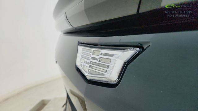 Used 2024 Cadillac Lyriq Luxury RWD image 18