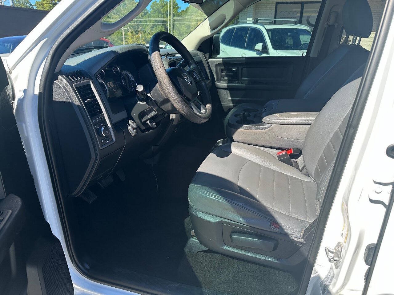Used 2017 RAM 2500 Tradesman w/ Chrome Appearance Group AWD/4WD image 10