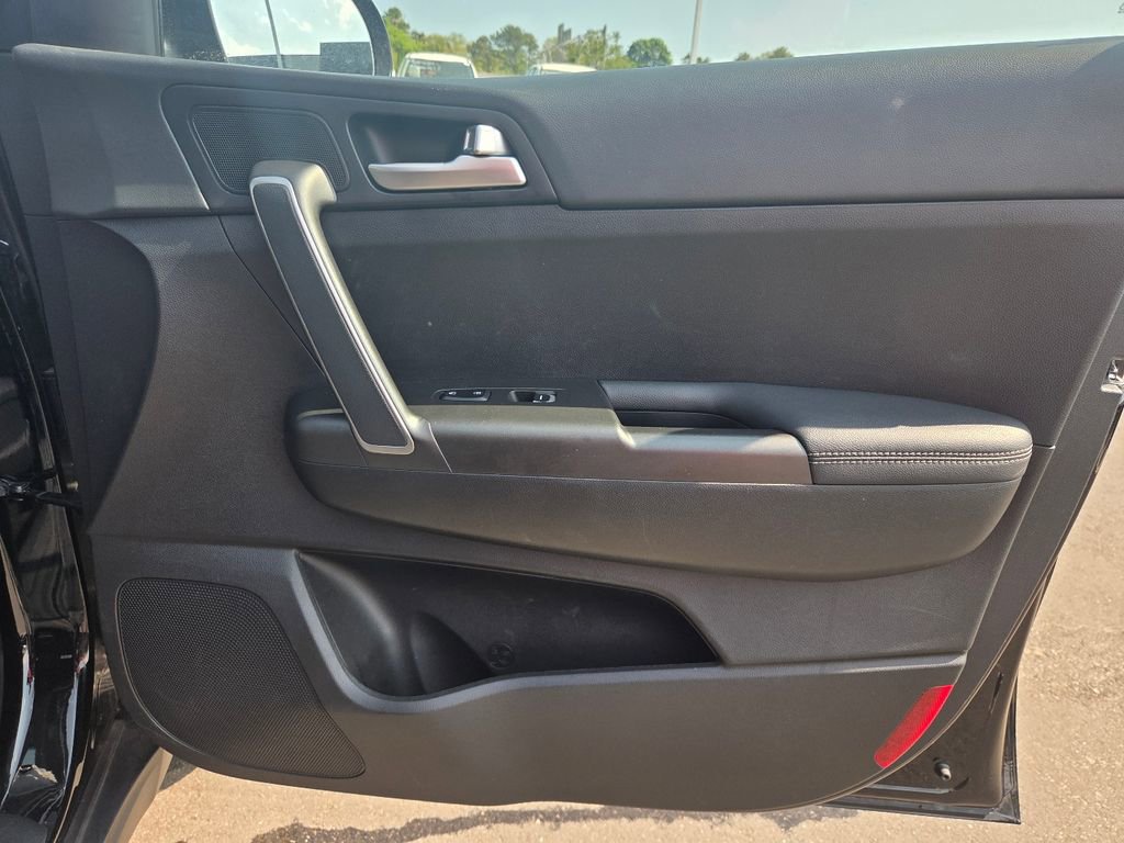 Used 2022 Kia Sportage LX AWD/4WD image 28