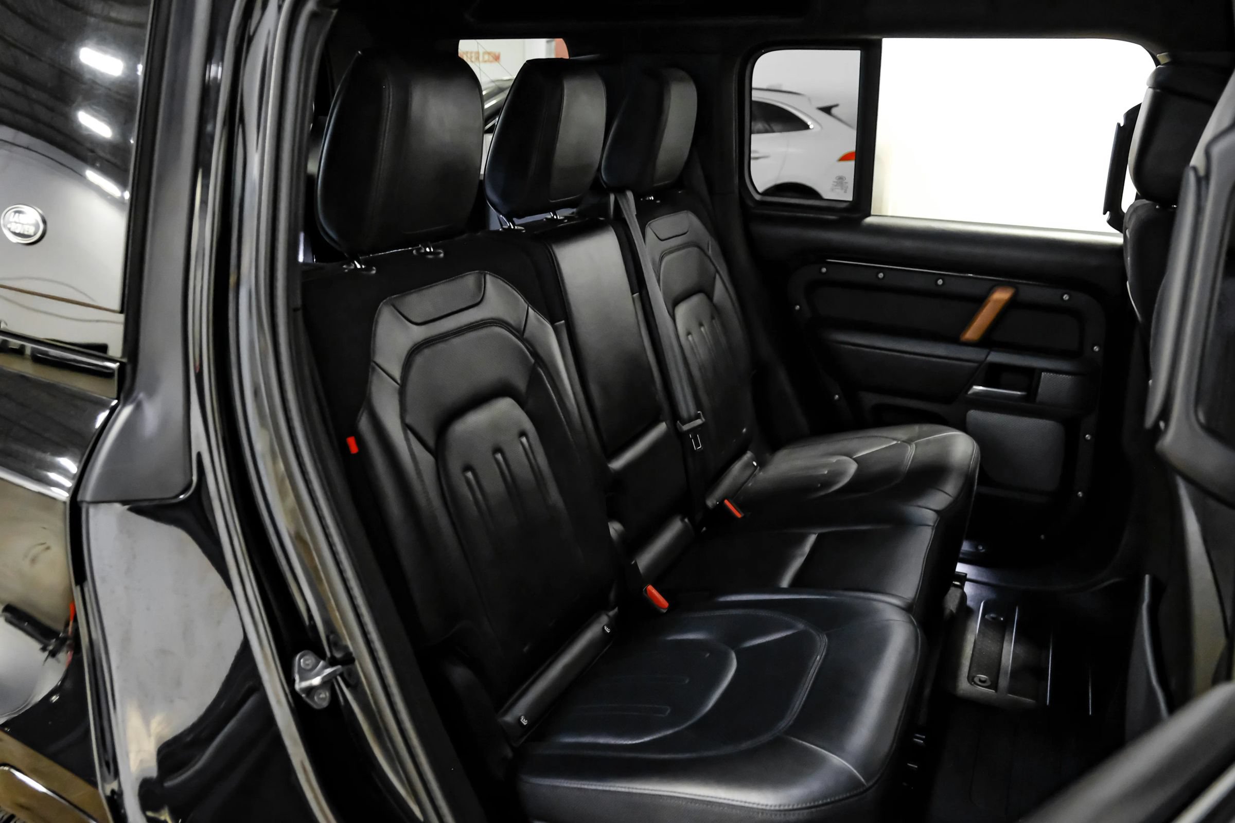 Used 2021 Land Rover Defender 110 X AWD/4WD image 31