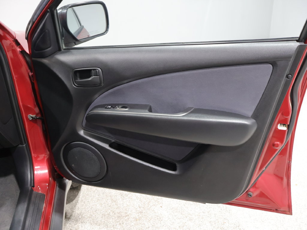 Used 2006 Mitsubishi Outlander LS AWD/4WD image 26