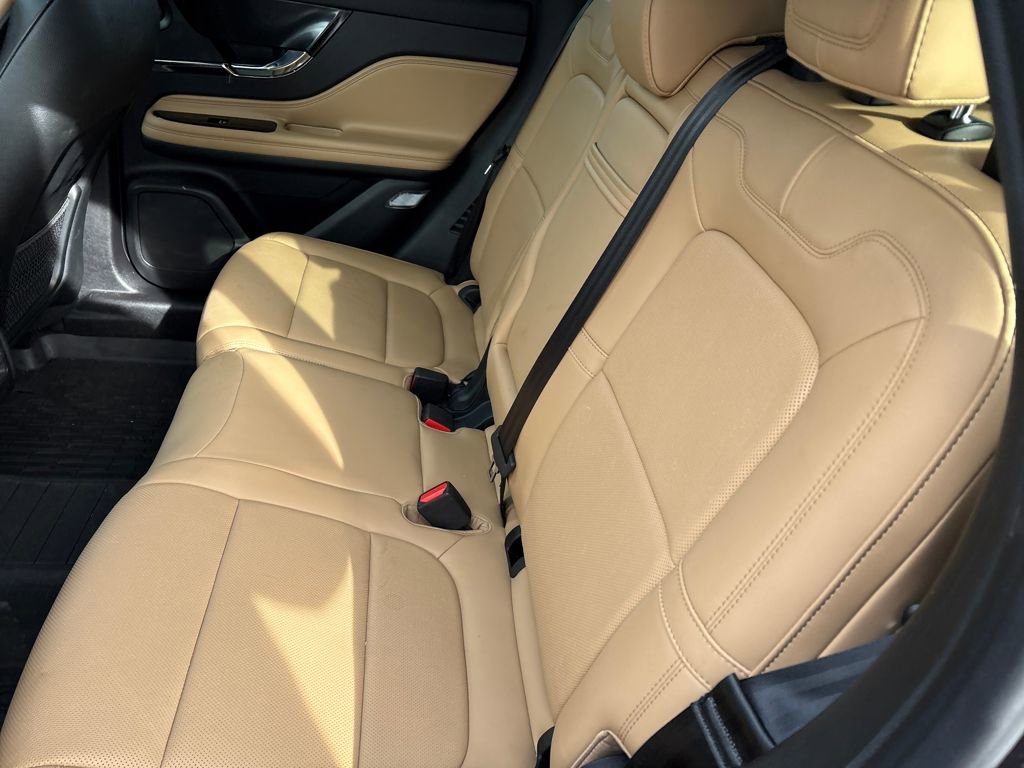 Used 2022 Lincoln Corsair Reserve w/ Equipment Group 201A image 10