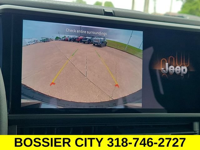 Used 2024 Jeep Wrangler Unlimited Sahara w/ Safety Group AWD/4WD image 15