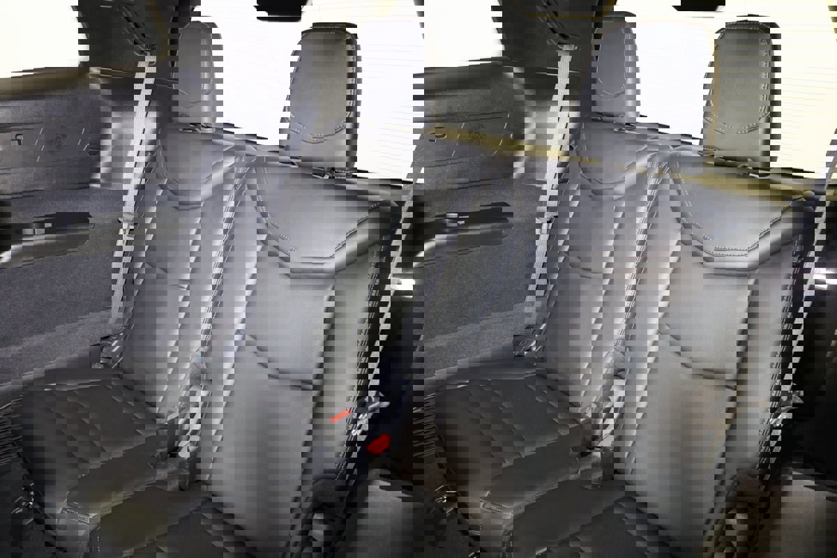 Used 2025 Cadillac XT6 Premium Luxury image 12