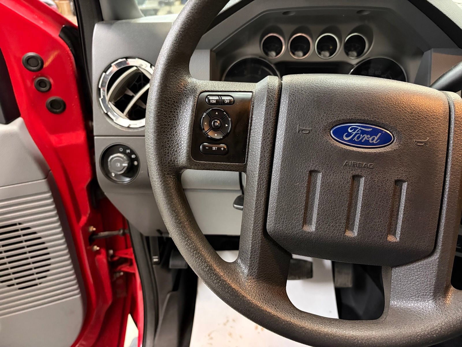 Used 2012 Ford F350 XLT w/ XLT Premium Pkg AWD/4WD image 12