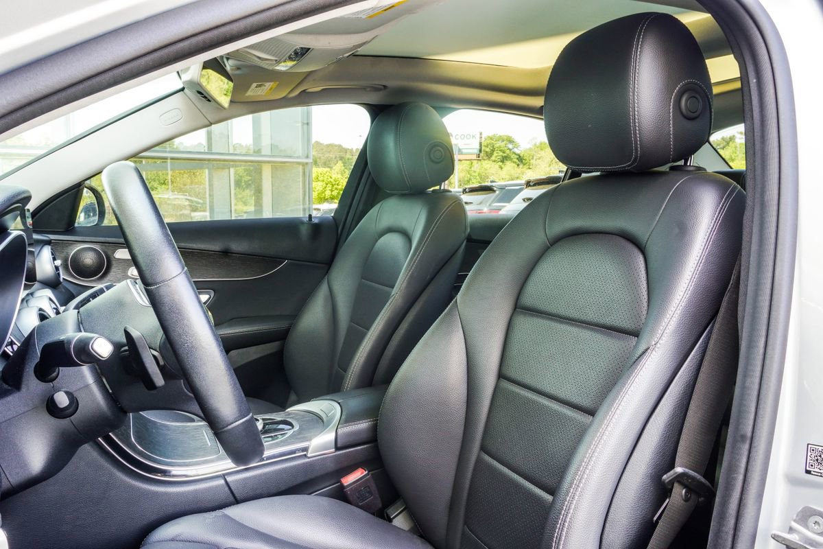 Used 2020 Mercedes-Benz C 300 Sedan image 36