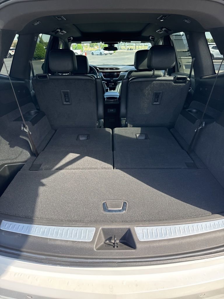 Used 2024 Cadillac XT6 Premium Luxury FWD image 12